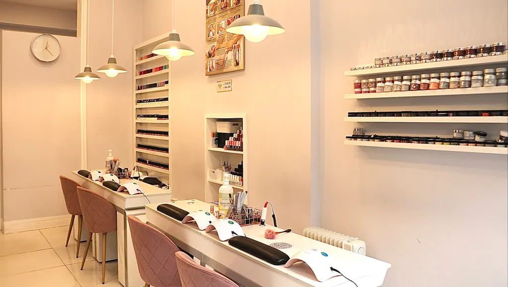 THE NAIL BAR — Nail salon in London